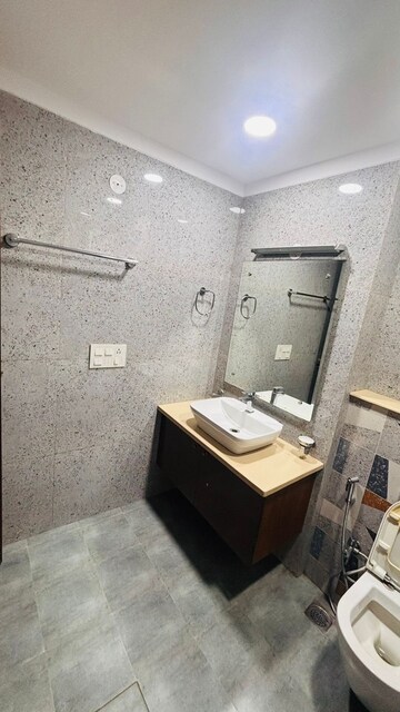 Furnished Amenities in 3 BHK Builder Floor at Sector 52 – for Rent