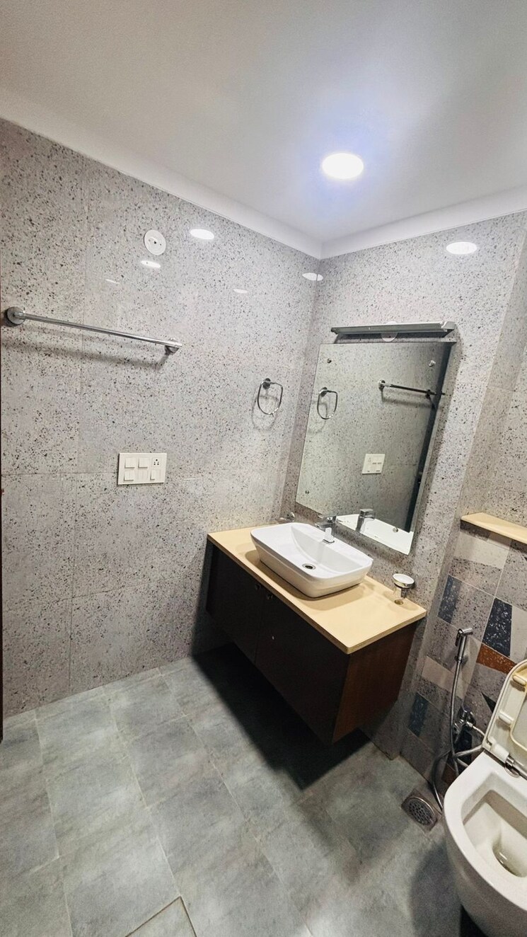 undefined, sector 52 3 Bedroom 2400 Sq.Ft. Builder Floor In Sector 52 Gurgaon 9119401