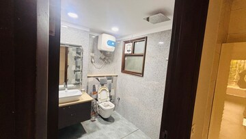 Living Room in 3 BHK Builder Floor at Sector 52 – for Rent