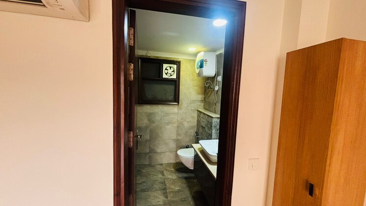 undefined, sector 52 3 Bedroom 2400 Sq.Ft. Builder Floor In Sector 52 Gurgaon 9119401