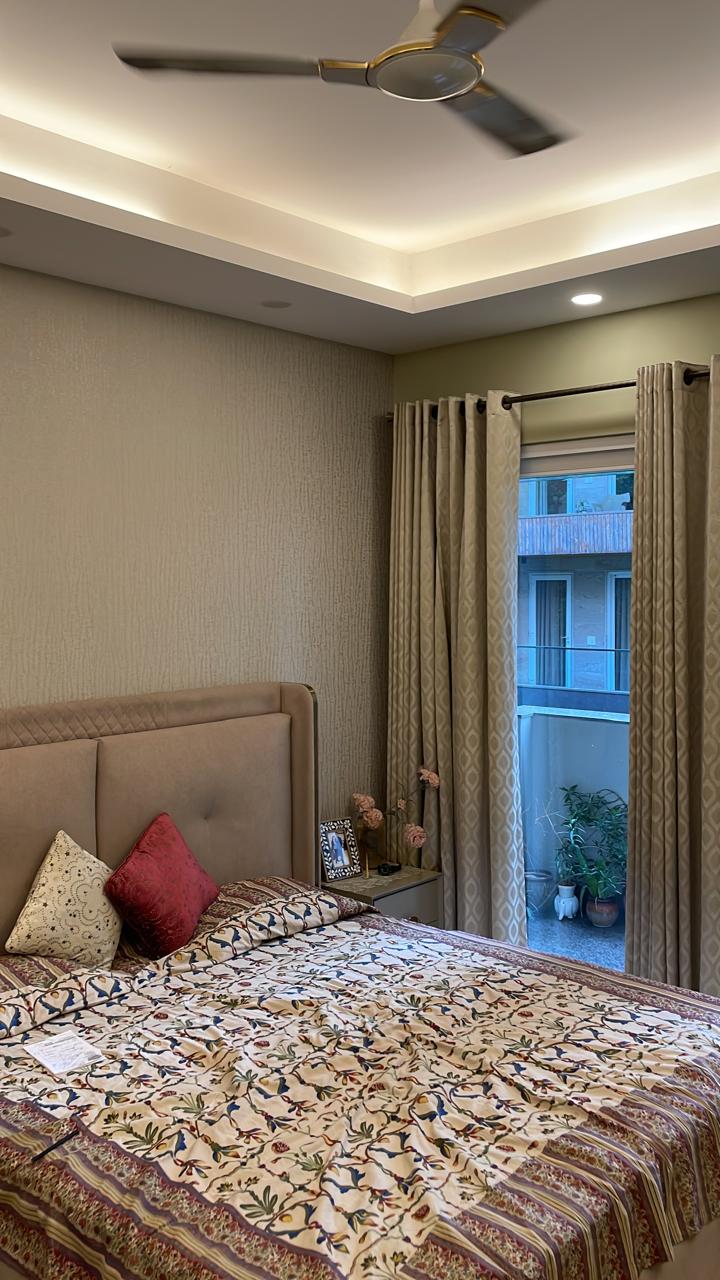 4 BHK + Servant Room Apartment For Rent in DLF City Phase IV