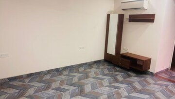 Bedroom in 3 BHK Builder Floor at Sector 52 – for Rent