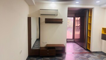 Building Lobby in 3 BHK Builder Floor at Sector 52 – for Rent