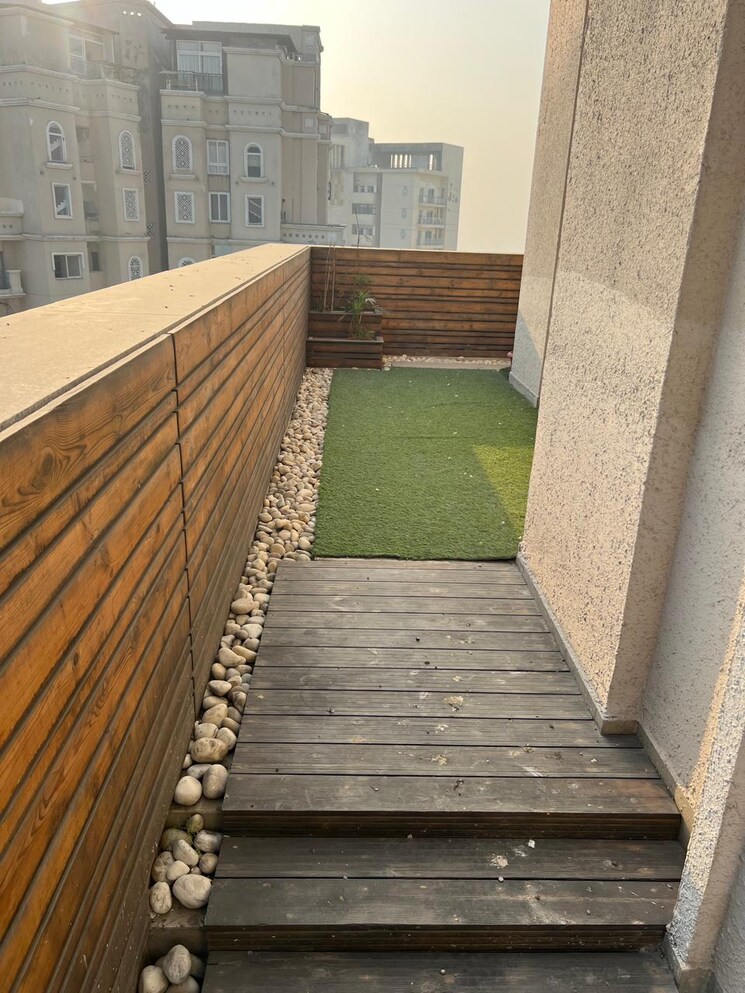 Balcony, sector 150 5 Bedroom 5800 Sq.Ft. Penthouse In Sector 150 Noida 9119427