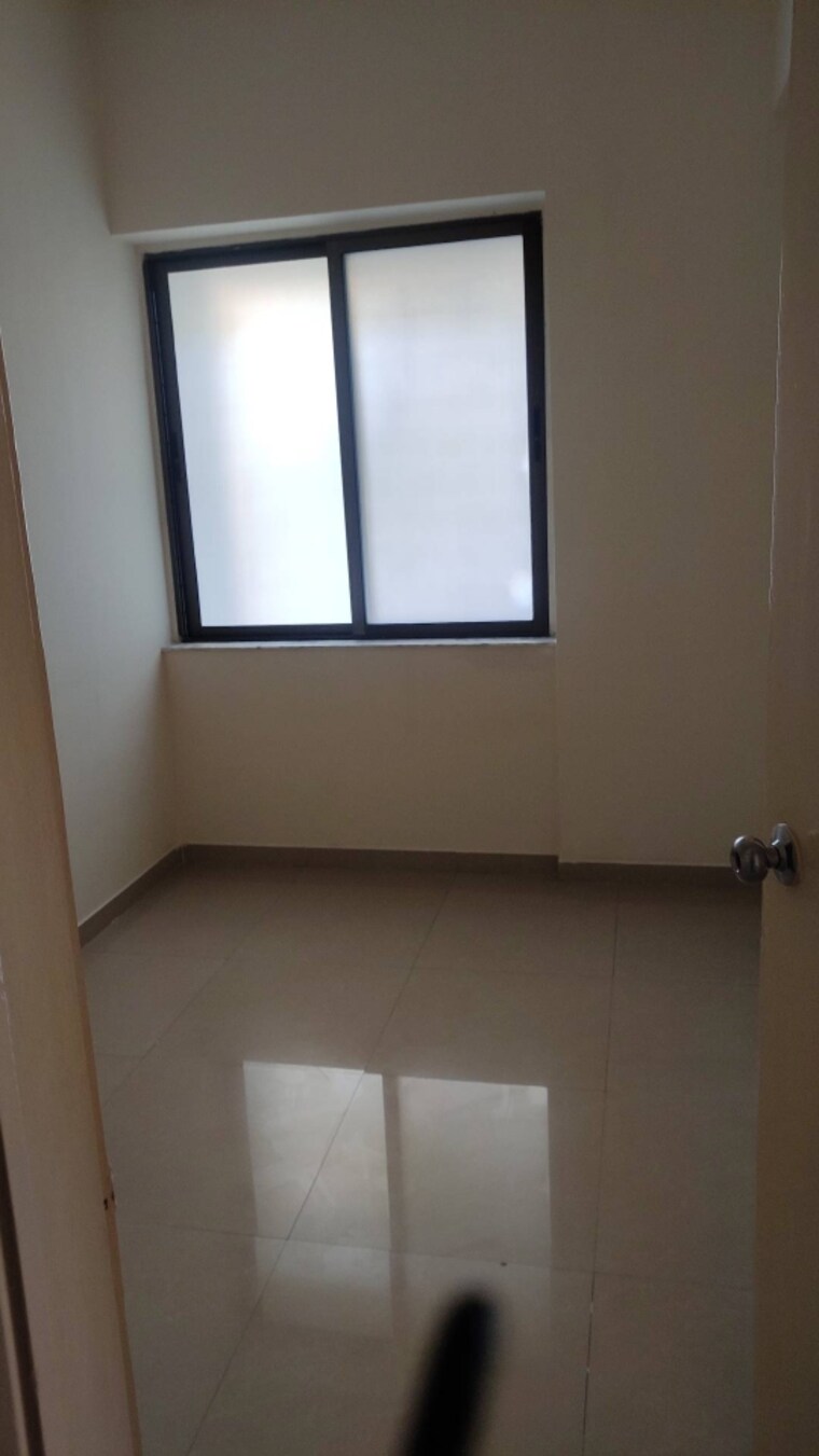 Room, kalpataru-srishti 2.5 Bedroom 835 Sq.Ft. Apartment In Mira Road Thane 9119399