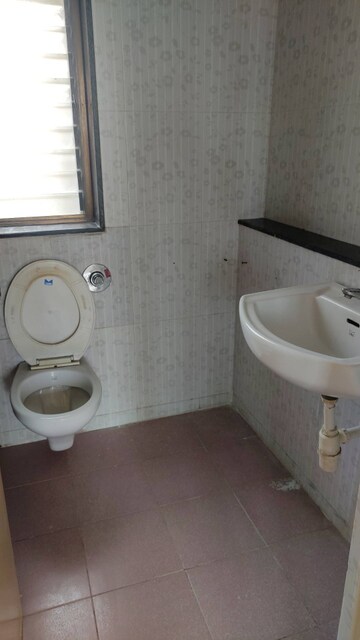 Bathroom in 2.5 BHK Apartment at Kalpataru Srishti, Mira Road – for Rent