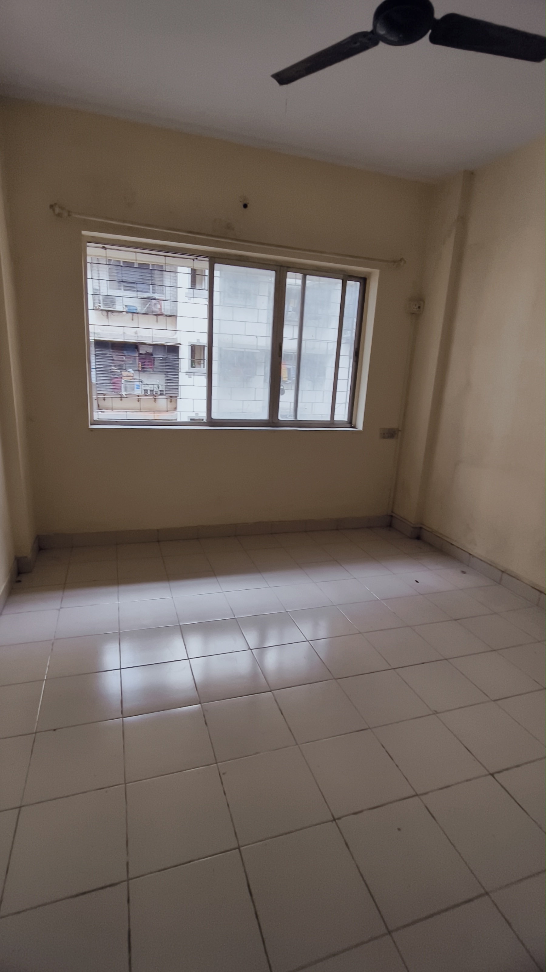 1 Rk  350 Sq.Ft. Apartment in Gokuldham Complex