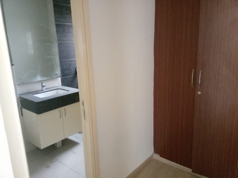 Balcony, emaar-emerald-estate 3 Bedroom 1395 Sq.Ft. Apartment In Sector 65 Gurgaon 9119447