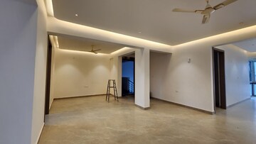 Room in 4 BHK Apartment at Cambridge Layout – for Rent