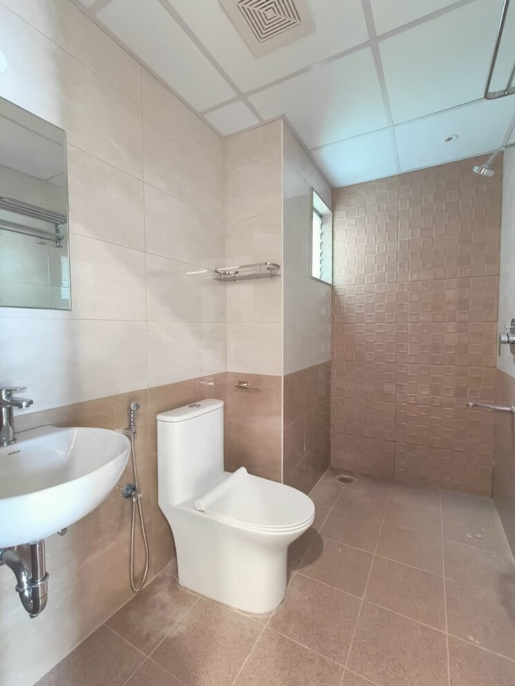 Bathroom, cambridge layout 4 Bedroom 3500 Sq.Ft. Apartment In Cambridge Layout Bangalore 9119448
