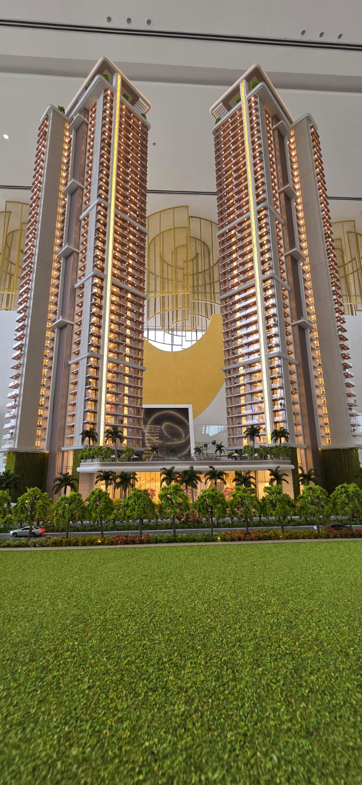 4 BHK + Servant Room 3930 Sq.Ft. Apartment in Landmark Skyvue