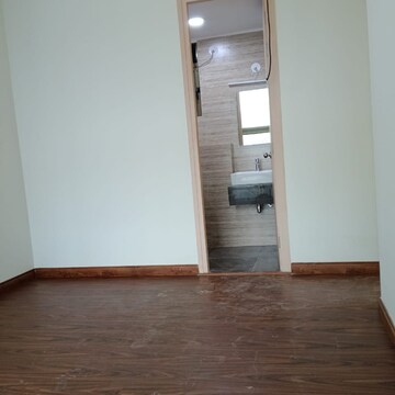 Room in 2 BHK Apartment at Rajesh Raj Infinia, Evershine Nagar – for Rent