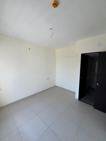 Room in 2 BHK Apartment at Kolte Patil R10, Hinjewadi – for Rent