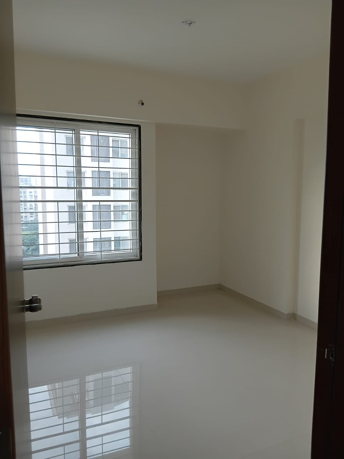 3 BHK + Extra Room Apartment For Sale in Godrej Sky Greens