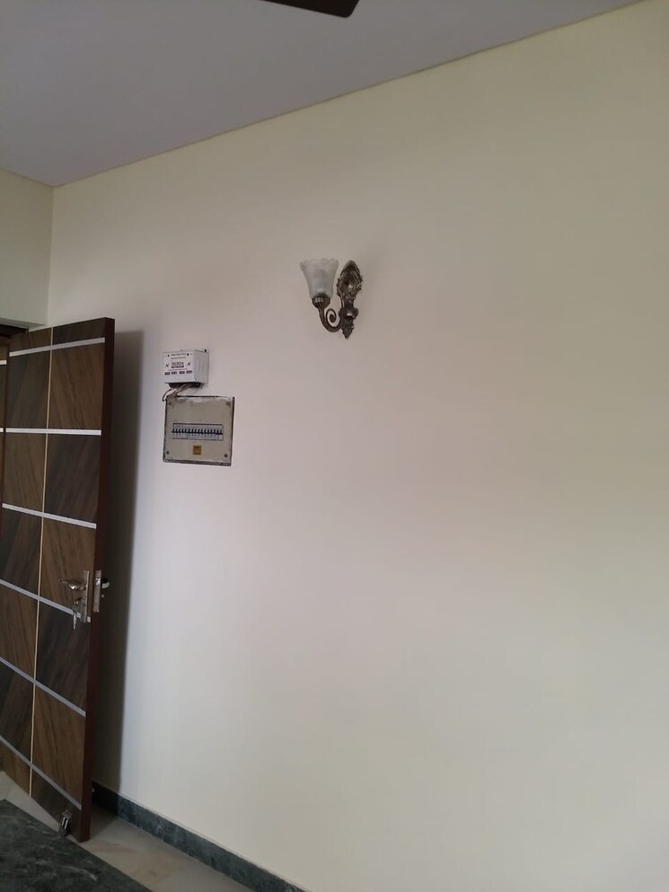 Other, palam 3 Bedroom 1550 Sq.Ft. Apartment In Palam Delhi 9119570