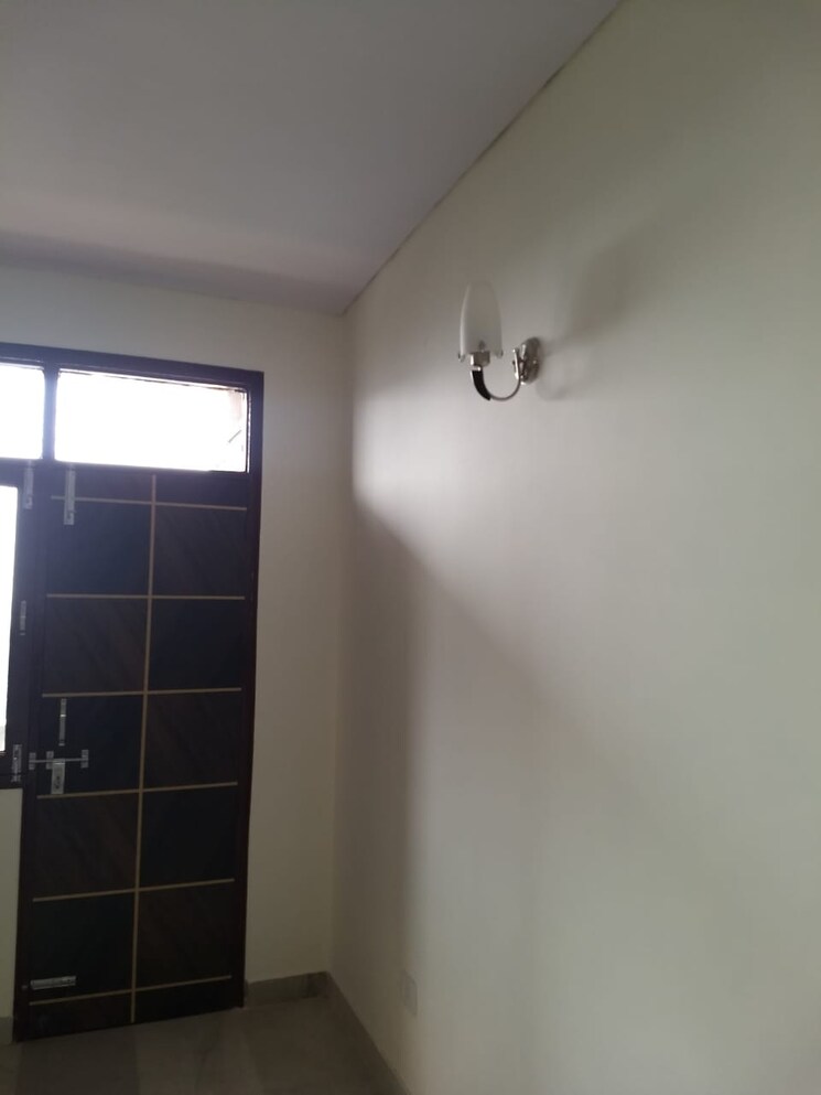 Other, palam 3 Bedroom 1550 Sq.Ft. Apartment In Palam Delhi 9119570