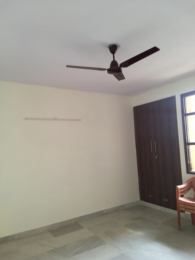 Room, palam 3 Bedroom 1550 Sq.Ft. Apartment In Palam Delhi 9119570