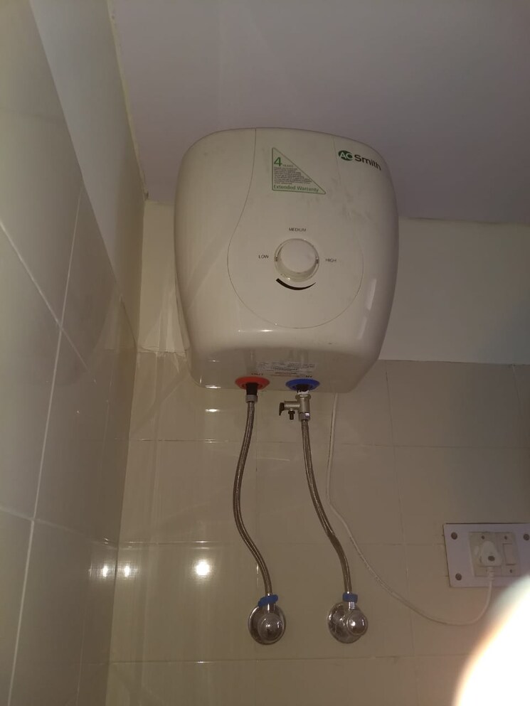 Bathroom, palam 3 Bedroom 1550 Sq.Ft. Apartment In Palam Delhi 9119570