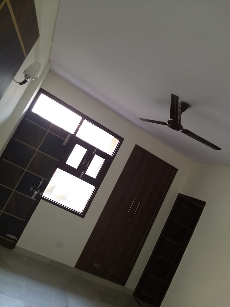 Room, palam 3 Bedroom 1550 Sq.Ft. Apartment In Palam Delhi 9119570