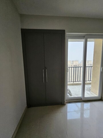 Room in 2 BHK Apartment at Sector 150 – for Rent