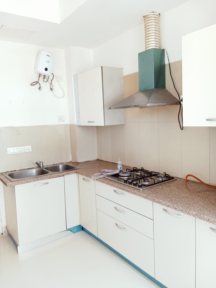 Kitchen, emaar-the-palm-drive-palm-studios 3.5 Bedroom 1998 Sq.Ft. Apartment In Sector 66 Gurgaon 9119587