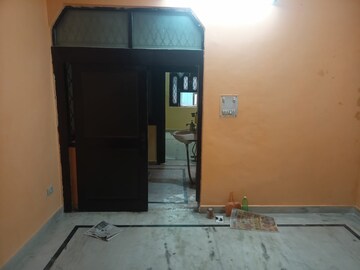 Room in 1 BHK Builder Floor at Rohini Sector 16 – for Rent
