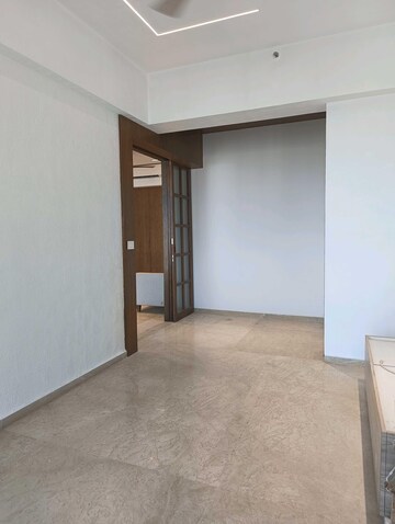 Room in 3 BHK Apartment at Raheja Imperia, Worli – for Sale
