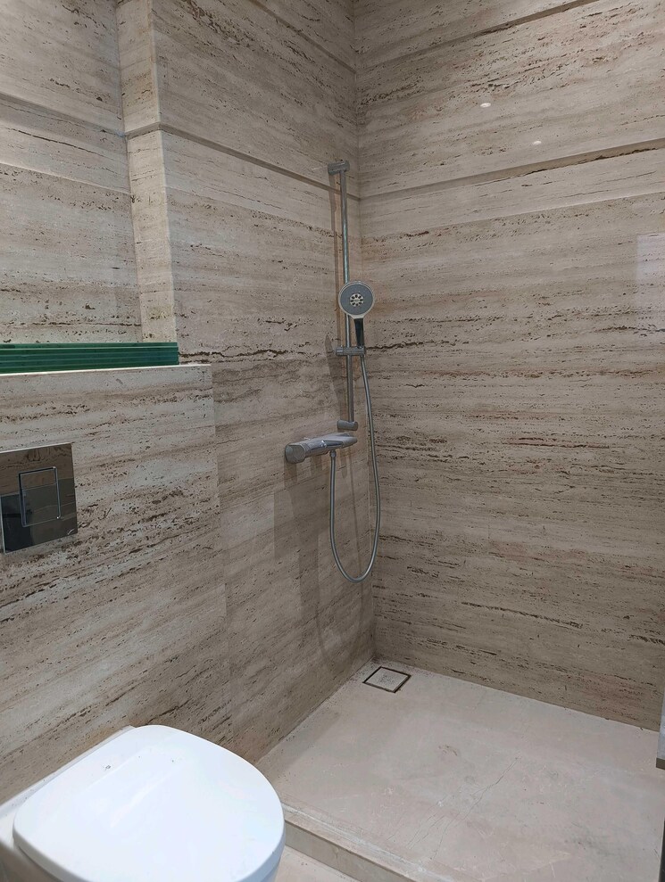 Bathroom, raheja-imperia 3 Bedroom 1519 Sq.Ft. Apartment In Worli Mumbai 9119572