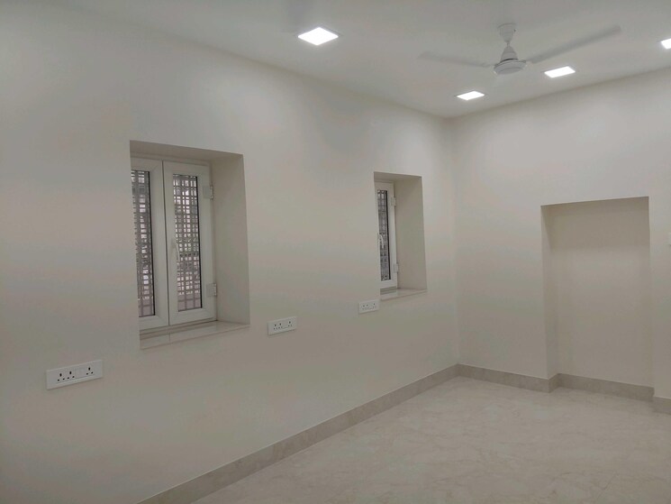 Room, bhawanipore Commercial Office Space 1050 Sq.Ft. In Bhawanipore Kolkata 9119585