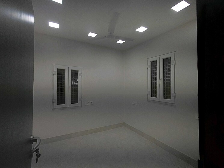 Room, bhawanipore Commercial Office Space 1050 Sq.Ft. In Bhawanipore Kolkata 9119585