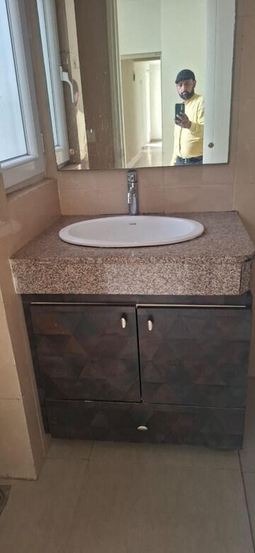 Bathroom in 3 BHK Apartment at Emaar Emerald Estate, Sector 65 – for Rent