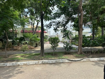  Plot – Garden View at Chi Iii Greater Noida - for Sale