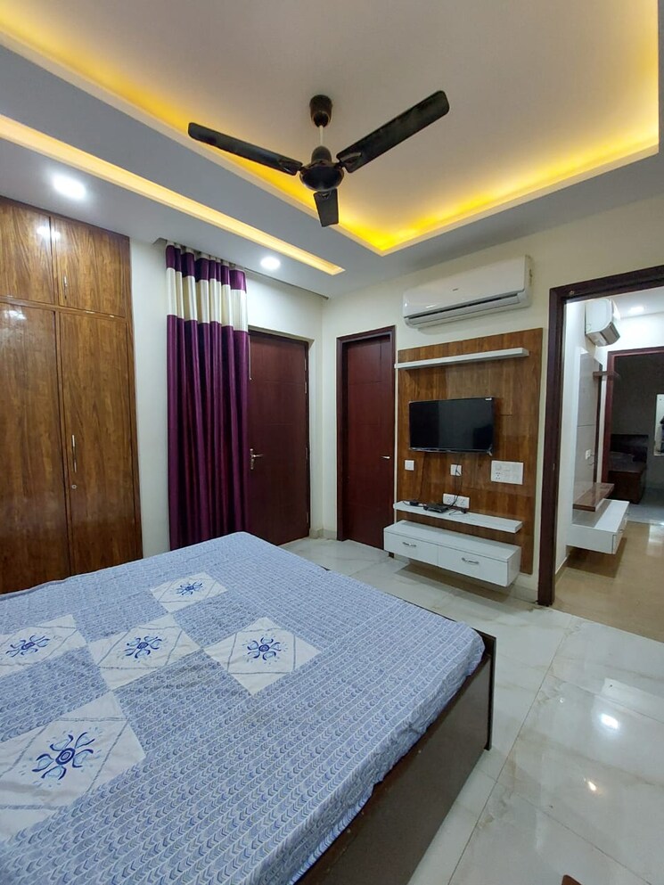 Bedroom, dlf phase i 2 Bedroom 1400 Sq.Ft. Builder Floor In Dlf Phase I Gurgaon 9119610