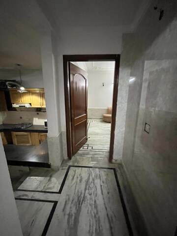 Bathroom in 2 BHK Apartment at Dlf Phase ii – for Rent