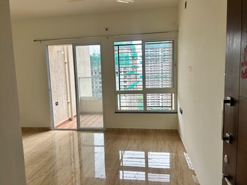 Room in 3 BHK Apartment at VTP Cygnus, Kharadi – for Rent