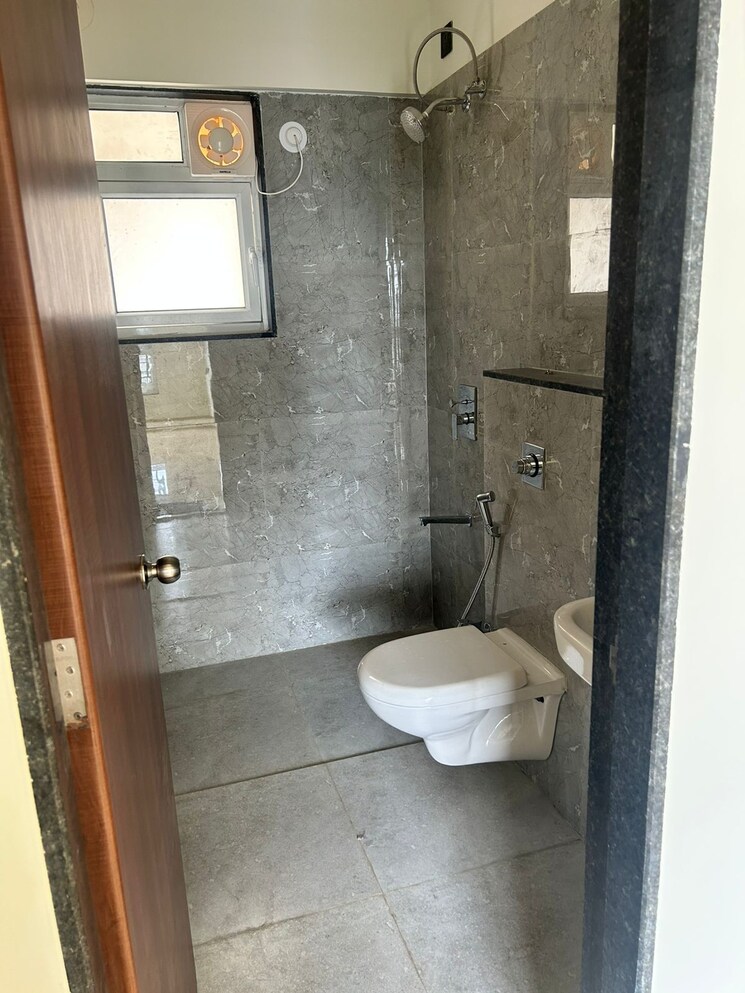 Bathroom, vtp-cygnus 3 Bedroom 840 Sq.Ft. Apartment In Kharadi Pune 9119695