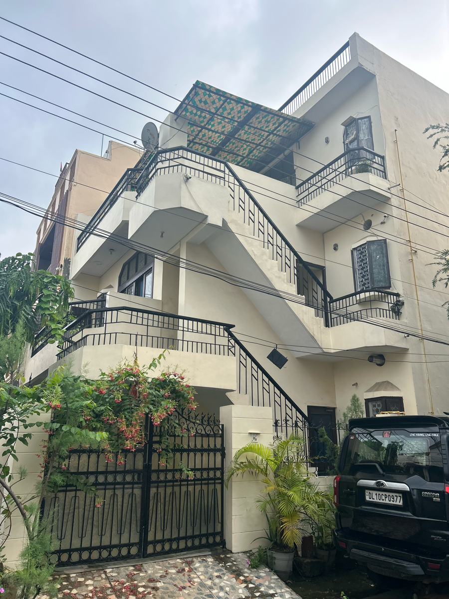 3 BHK + Pooja Room,Servant Room,Study Room Independent House For Sale in Noida Authority Kothi 