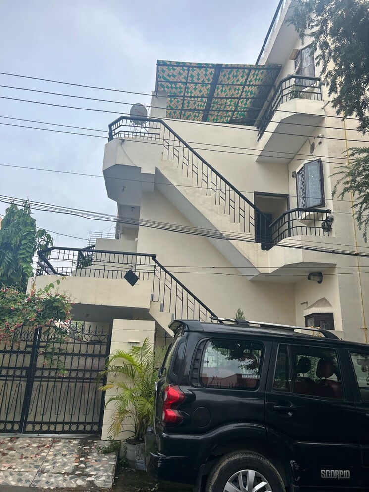 Exterior View, sector 40 3 Bedroom 112 Sq.Mt. Independent House In Sector 40 Noida 9119719