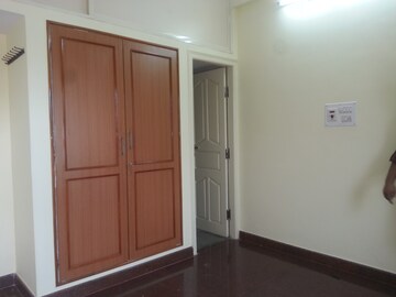 Room in 3 BHK Independent House at Rt Nagar – for Rent