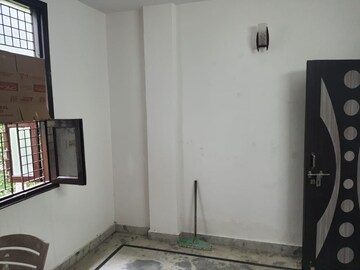 Room in 1 BHK Builder Floor at Rohini Sector 11 – for Rent