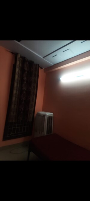 Bedroom in 2.5 BHK Builder Floor at Mayur Vihar Phase 1 – for Rent