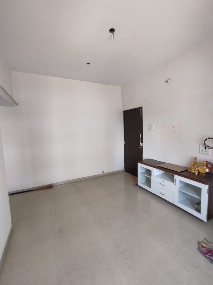 Room, nasik road 1.5 Bedroom 630 Sq.Ft. Apartment In Nasik Road Nashik 9119828