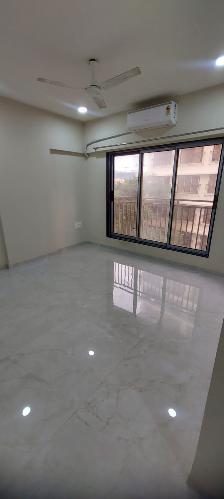 Room, santacruz east 2 Bedroom 700 Sq.Ft. Apartment In Santacruz East Mumbai 9119825