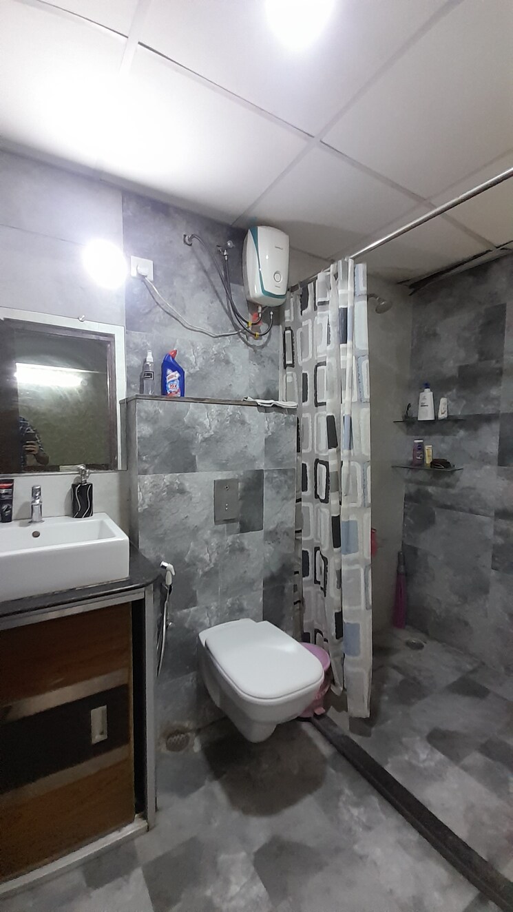 Attached Bathroom, avanti vihar 2 Bedroom 1450 Sq.Ft. Apartment In Avanti Vihar Raipur 9119873