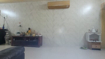  2 BHK Apartment at Takshila CHS, Andheri East – for Rent