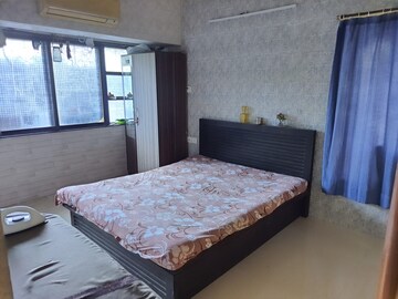 Master Bedroom in 2 BHK Apartment at Takshila CHS, Andheri East – for Rent