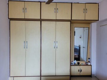  2 BHK Apartment at Takshila CHS, Andheri East – for Rent