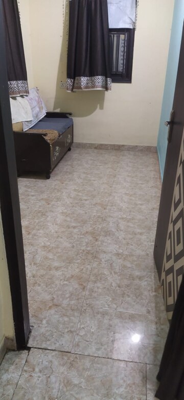 Team Area in 2 BHK Builder Floor at Rohini Sector 16 – for Rent