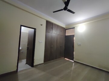 Room in 2 BHK Independent House at Gomti Nagar – for Rent