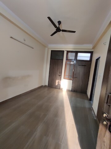 Room in 2 BHK Independent House at Gomti Nagar – for Rent